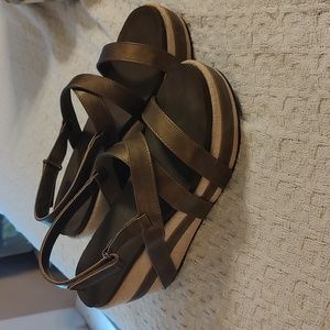 Wedge sandals
